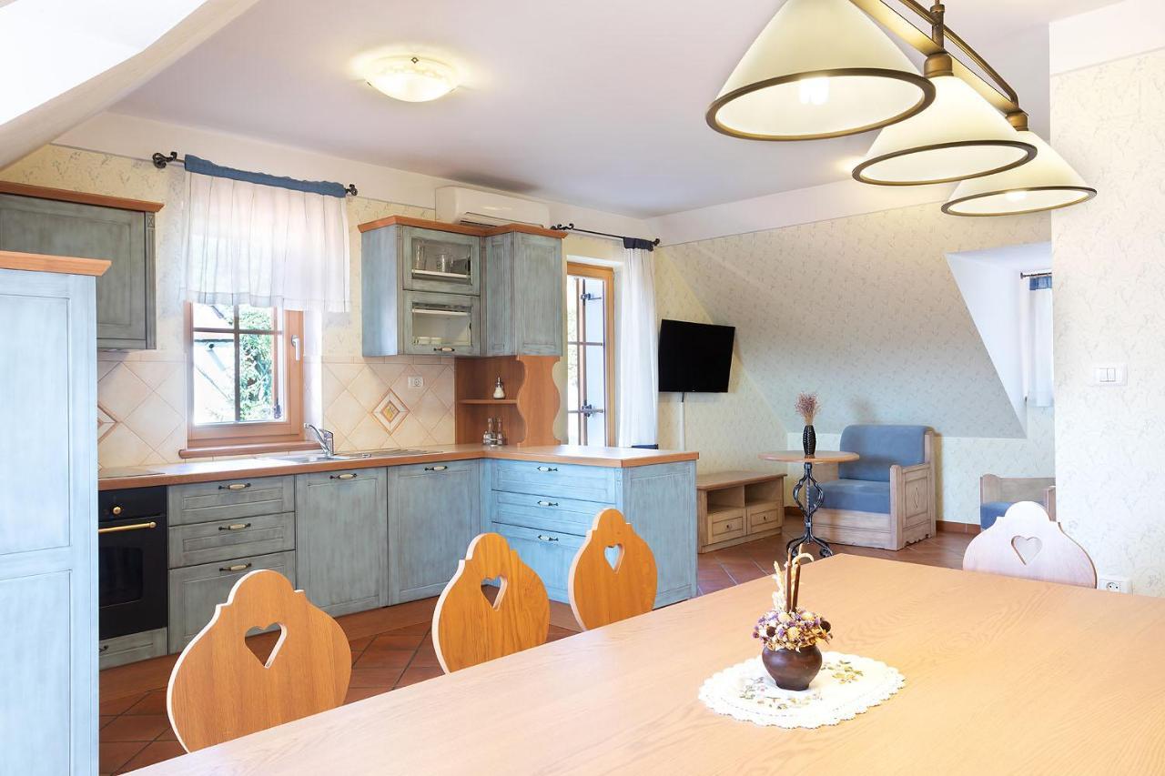Apartments Tourist Farm Matijovc Naklo Exterior photo
